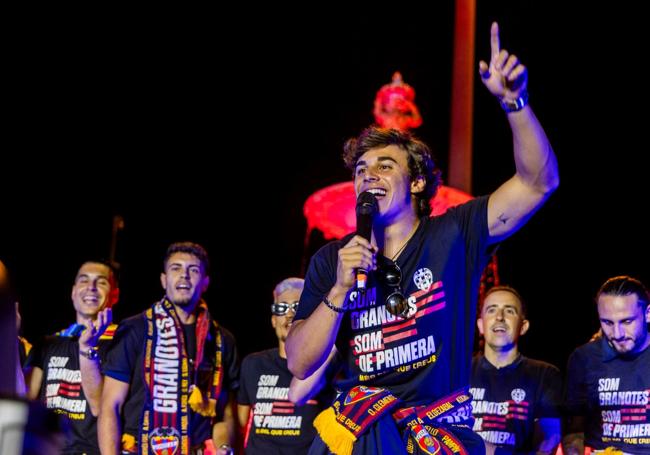 Carlos Álvarez, en la celebración del ascenso del Levante.