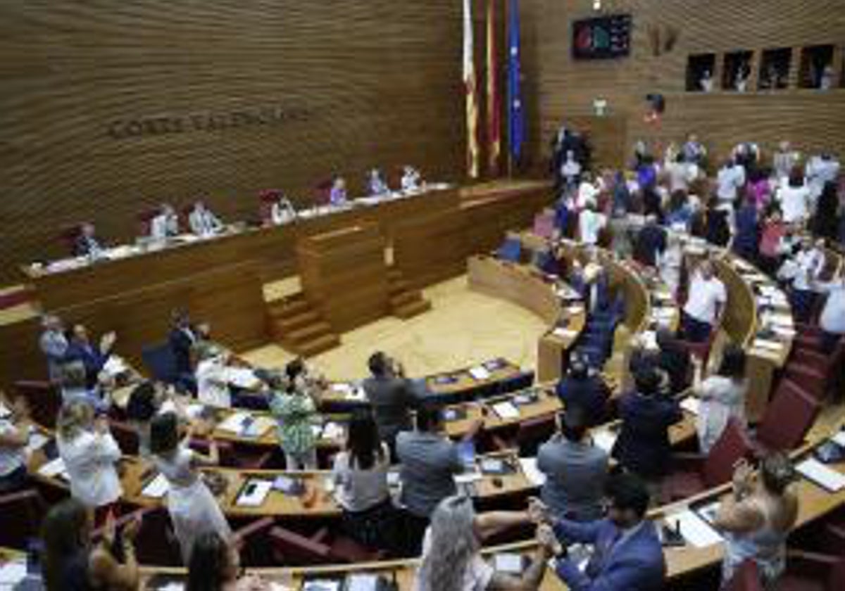 Aprobación de la Ley de la Concordia en Les Corts.