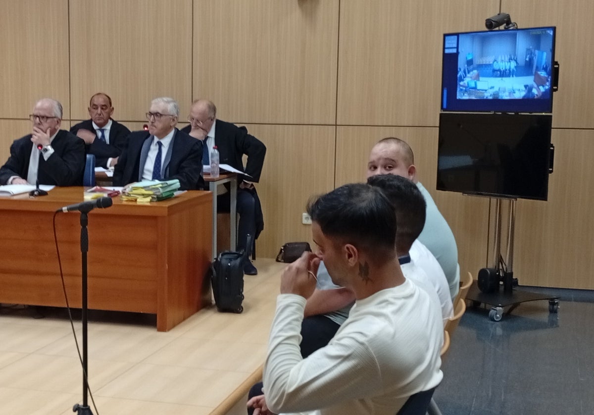 Un guardia civil declara que quince miembros de la manada de la Vall d'Albaida violaron a la menor