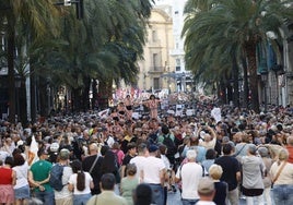 FOTOS | Séptima manifestación en Valencia por la gestión política de la dana