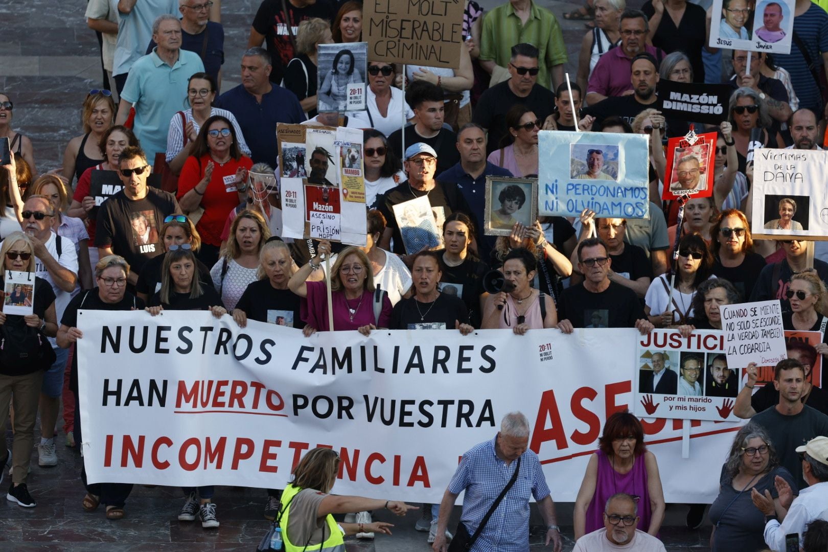 FOTOS | Séptima manifestación en Valencia por la gestión política de la dana