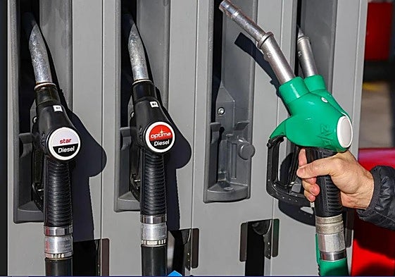 Un surtidor de combustible.