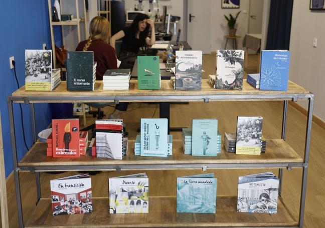 Libros de Barlin expuestos en La Llar