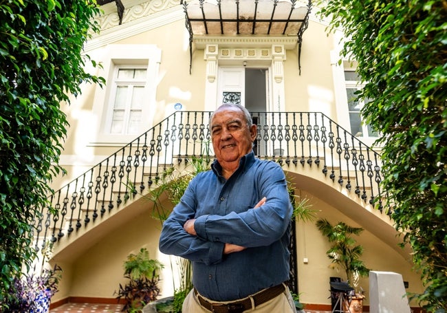 Félix fue presidente de AVE entre 1988 y 2003.