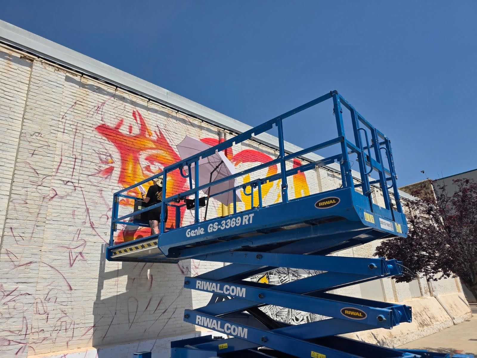 FOTOS | Los murales toman las calles de Cheste