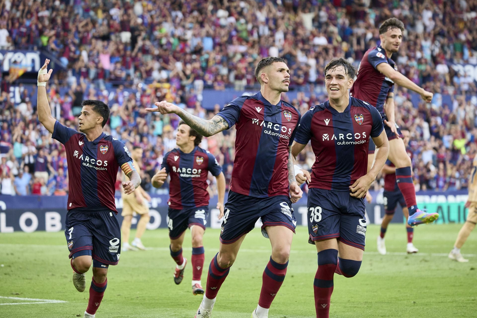Las mejores imágenes del Levante UD - SD Eibar