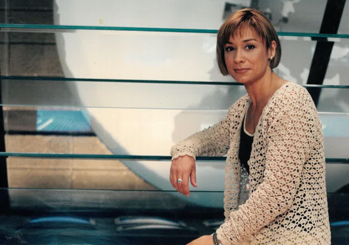 Imagen principal - Clara Castelló, Ximo Rovira y Màxim Huerta en Canal 9.