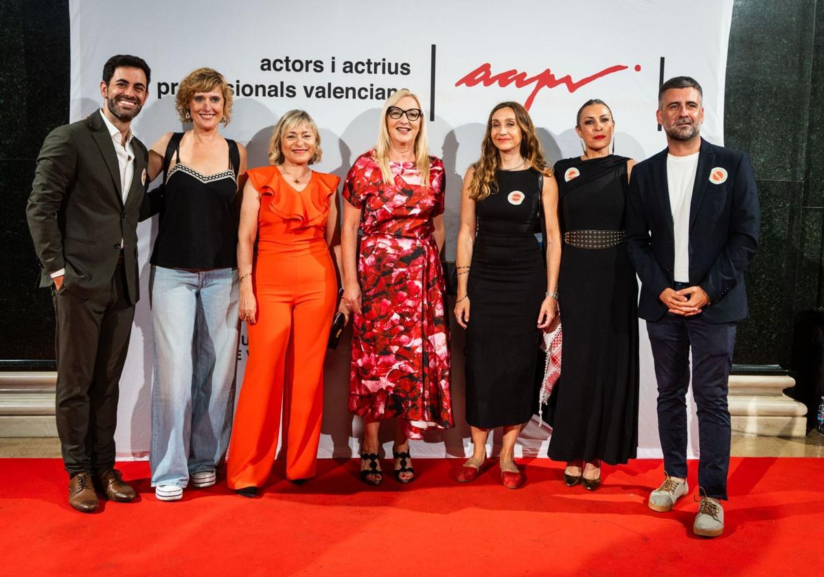 Una gala de actores entre el recuerdo de la dana y la condena a la política cultural de la generalitat | las provincias