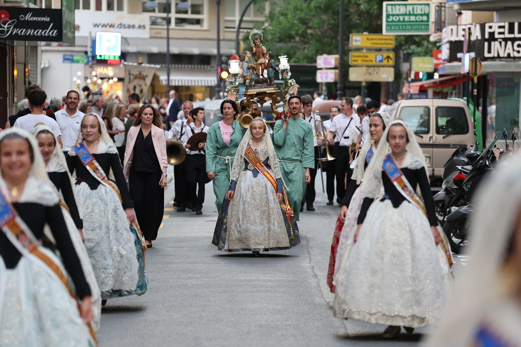 FOTOS | Así ha sido la procesión de los niños de San Vicente Ferrer en Valencia