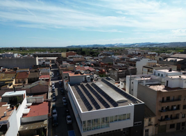 Moncofa culmina la instalación de placas fotovoltaicas en el colegio y la biblioteca, a través de fondos europeos