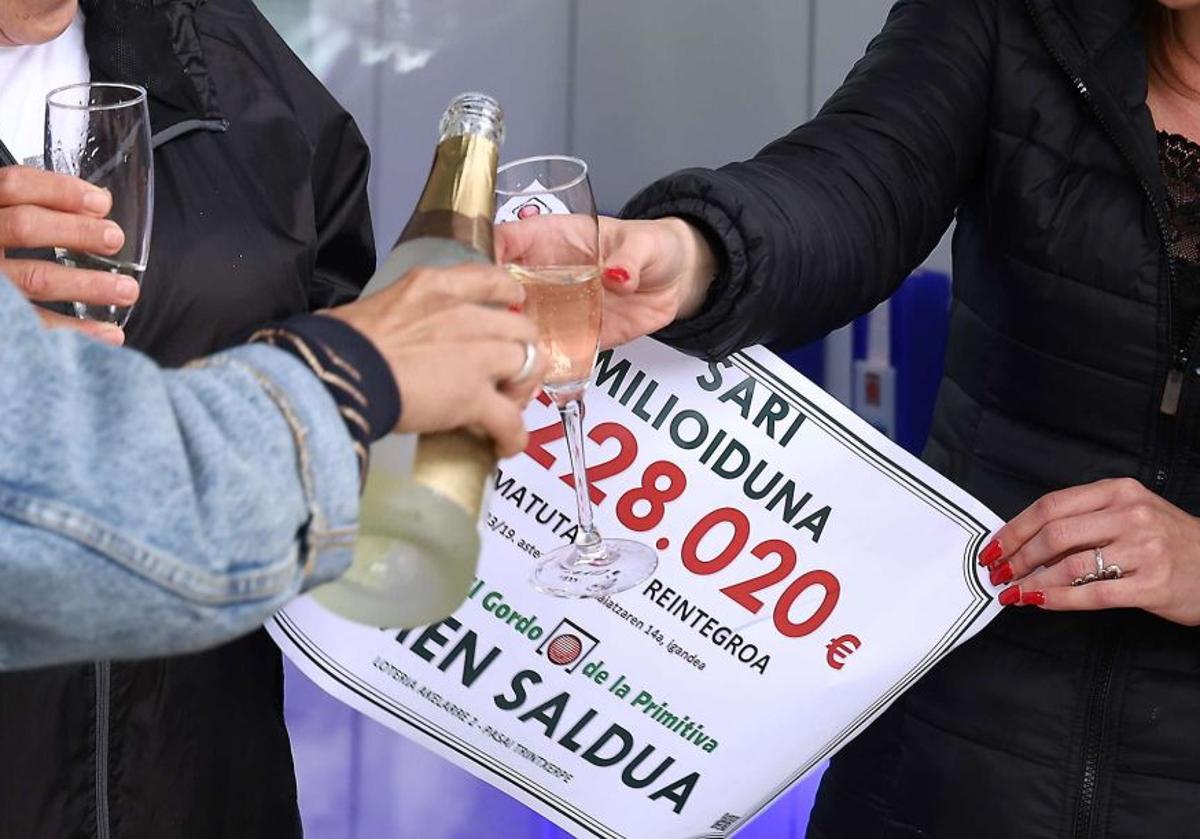 El ganador de los 22 millones de 'El Gordo de la Primitiva' tendrá que pagar casi 4,5 millones a Hacienda y perderá el premio si no lo reclama en 90 días