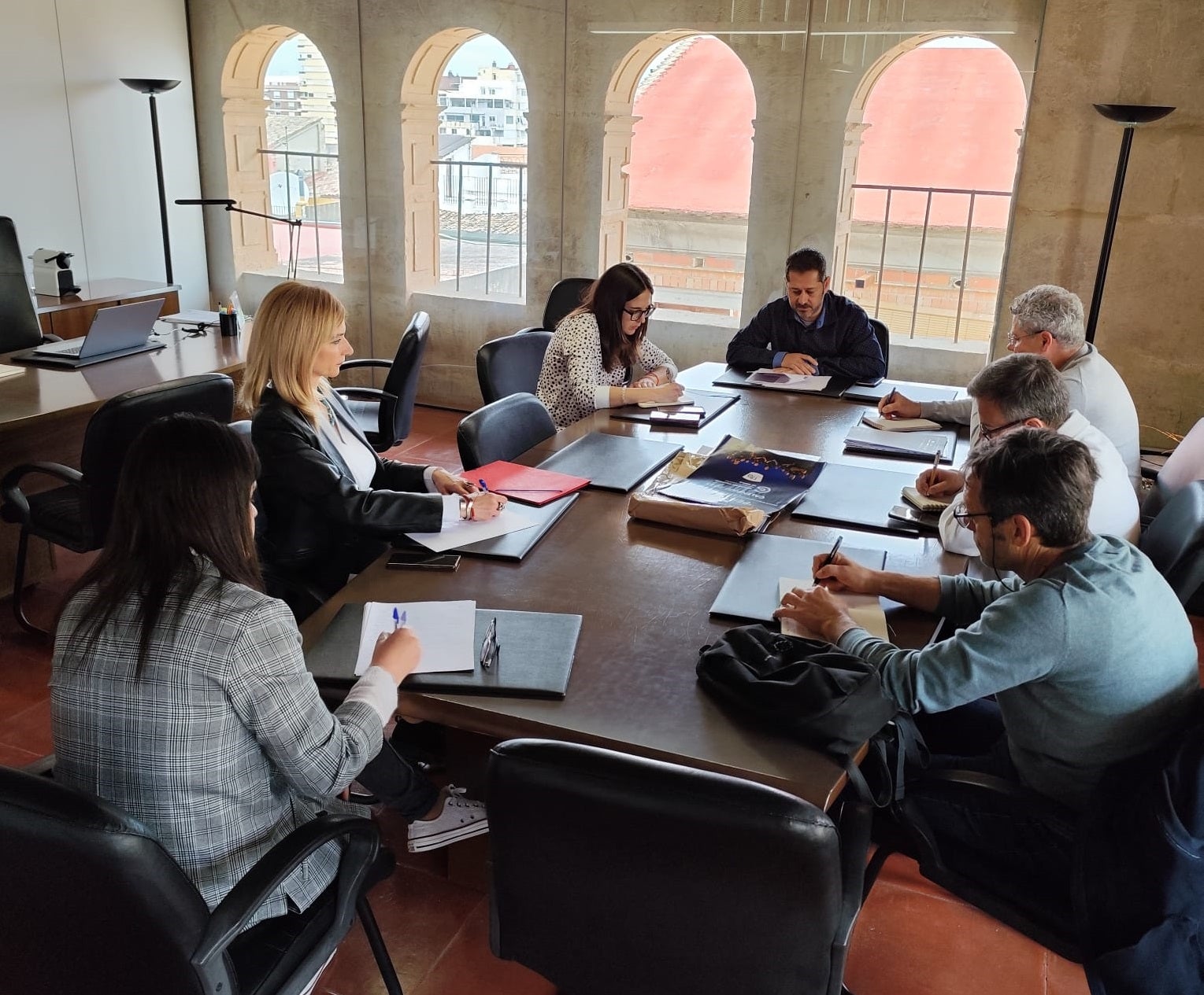 El Pacto Territorial Costera-Canal busca técnicos para cubrir puestos relacionados con turismo y asesoramiento empresarial | Las Provincias