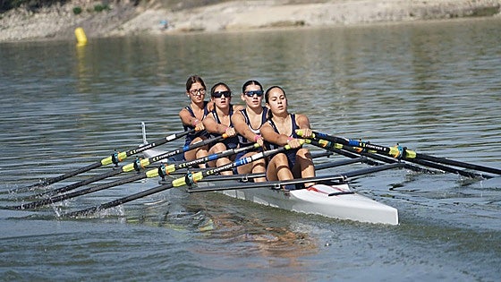El embalse de Beniarrés celebra con éxito el Autonómico de Remo Olímpico