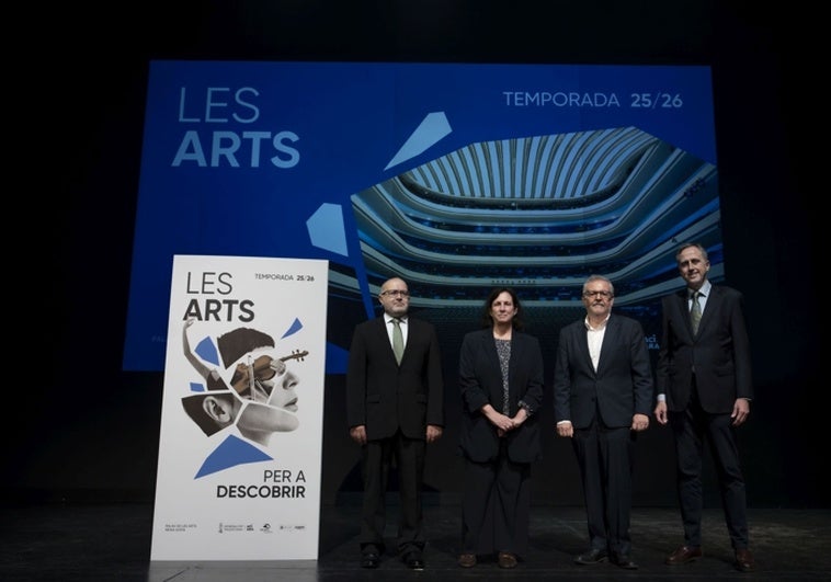 Participantes en la presentación de la programación de la nueva temporada.