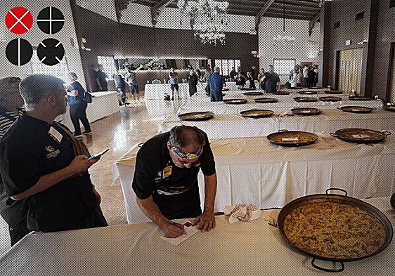 Jurado en el concurso de Sueca.