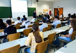 Alumnos en la prueba de acceso a la universidad.