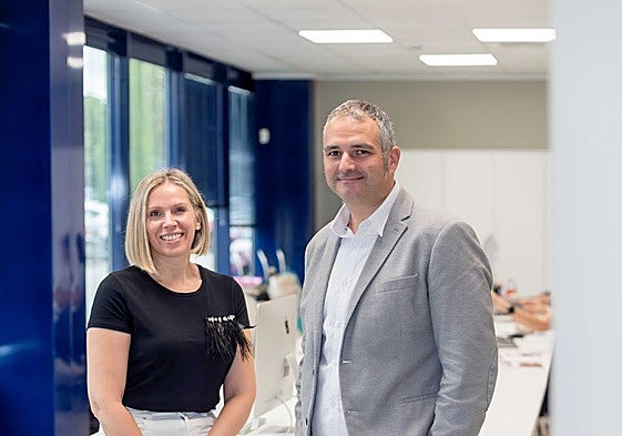 Mireia y Vicent Server.