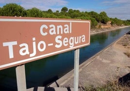 El acueducto del trasvase.