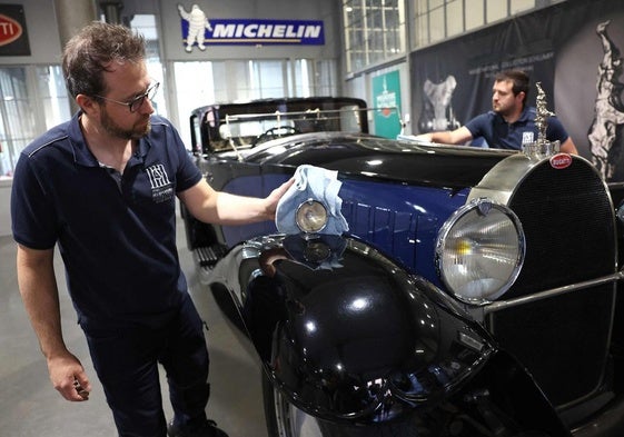 La puesta a punto de uno de los coches más lujosos del mundo