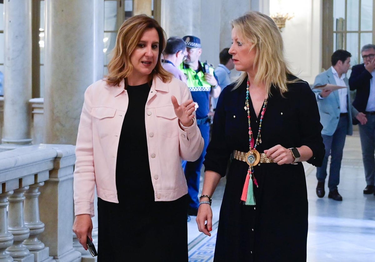 Catalá y Bartual, antes de la reunión de este viernes.