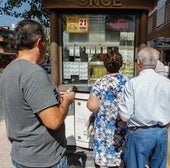 Venta de cupones en un quiosco de la ONCE. Imagen de archivo.
