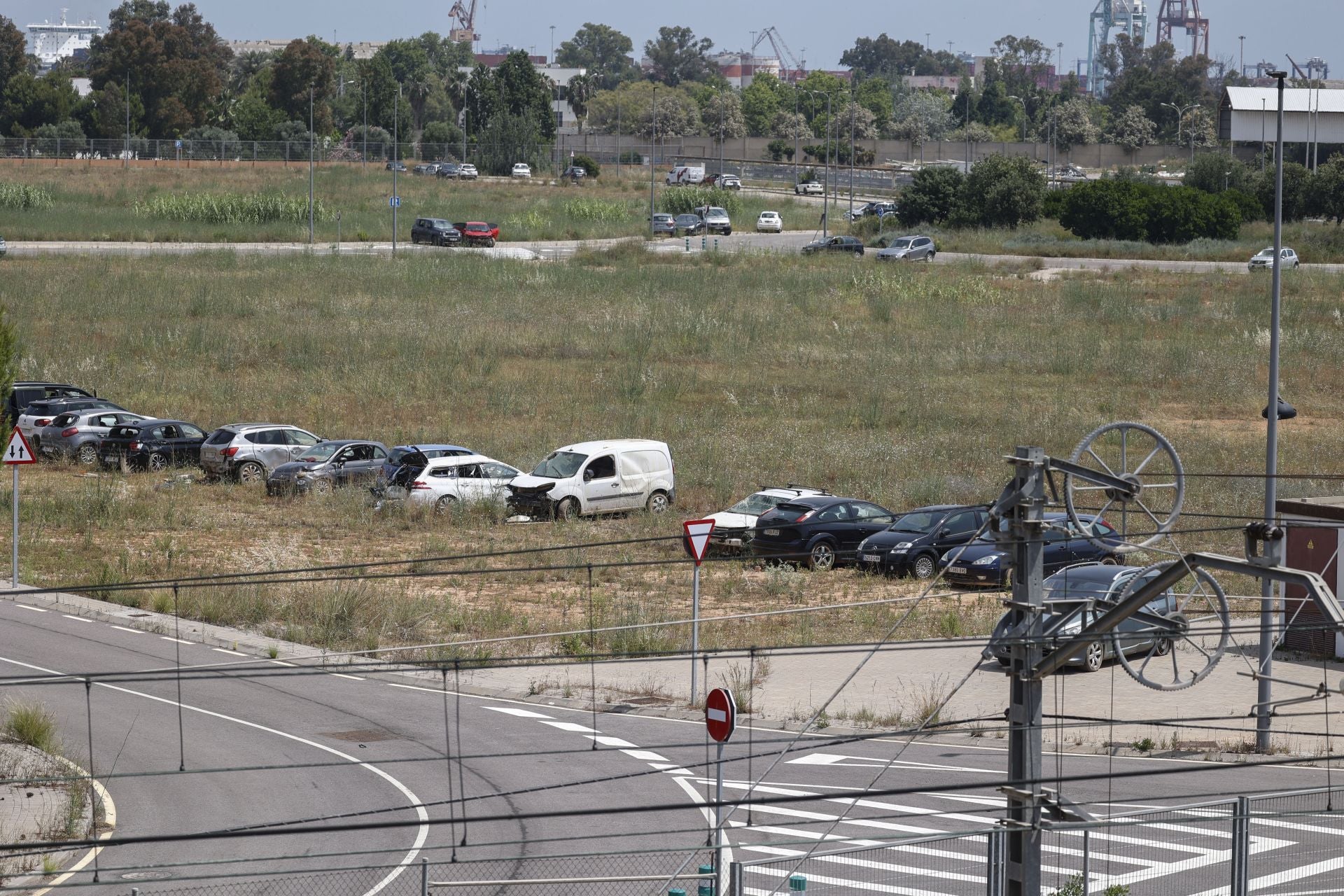 FOTOS | Coches afectados por la DANA, ocho meses después en la ZAL del puerto de Valencia