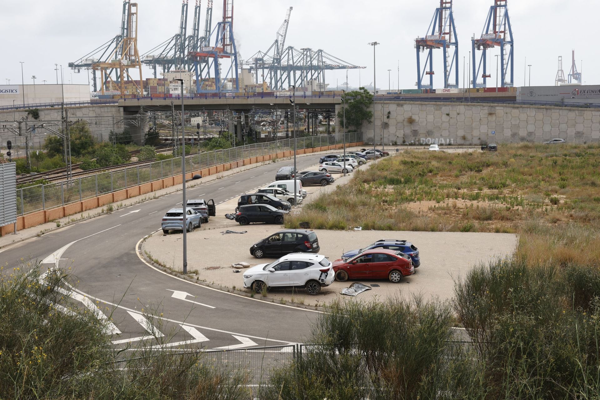 FOTOS | Coches afectados por la DANA, ocho meses después en la ZAL del puerto de Valencia