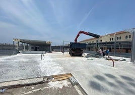Montaje de la nave en el parking de la Autoridad Portuaria de Valencia.