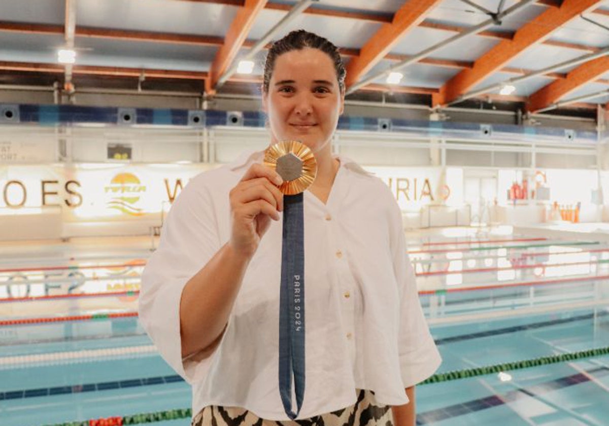 Paula Leiton, con la medalla de oro lograda en los Juegos de París 2024.