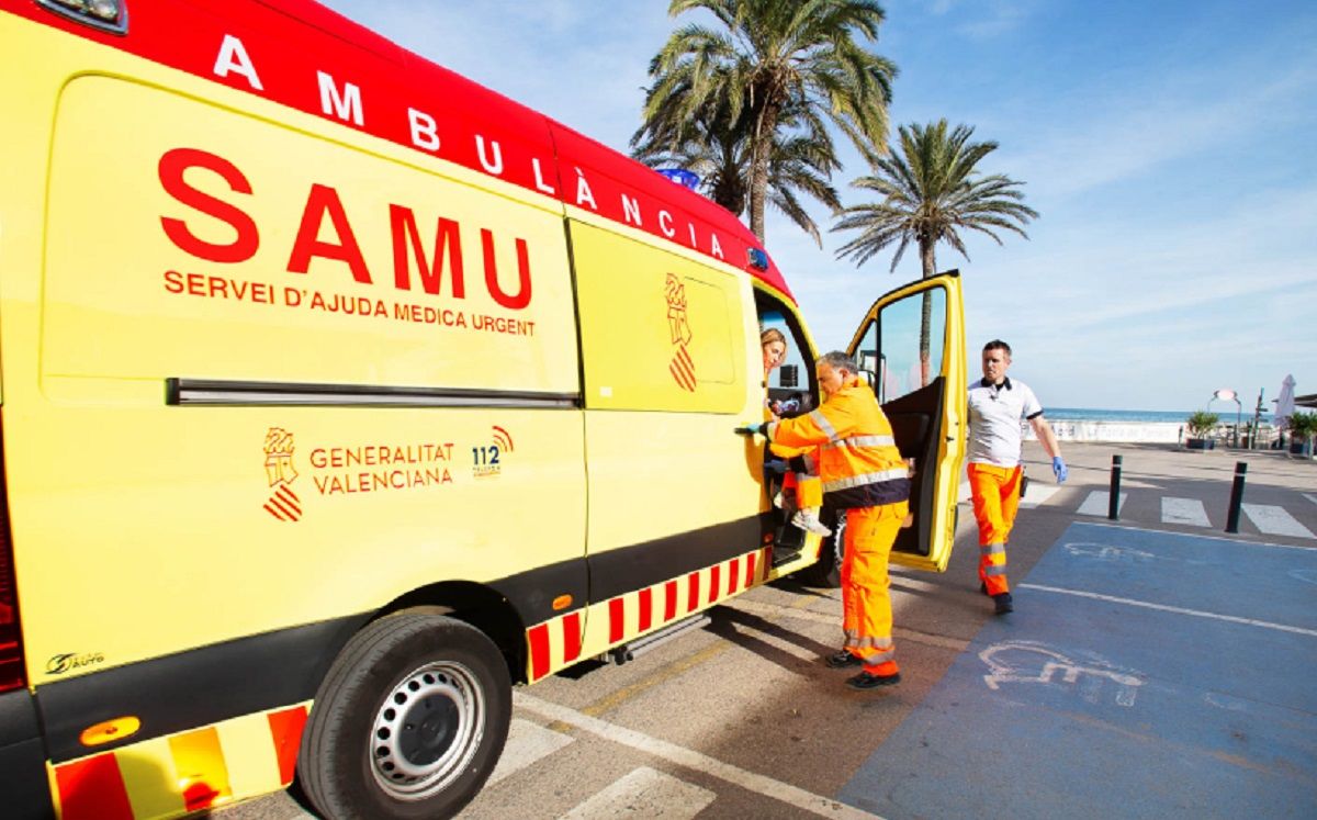Imagen de archivo de una unidad del SAMU que va a prestar asistencia en una playa.