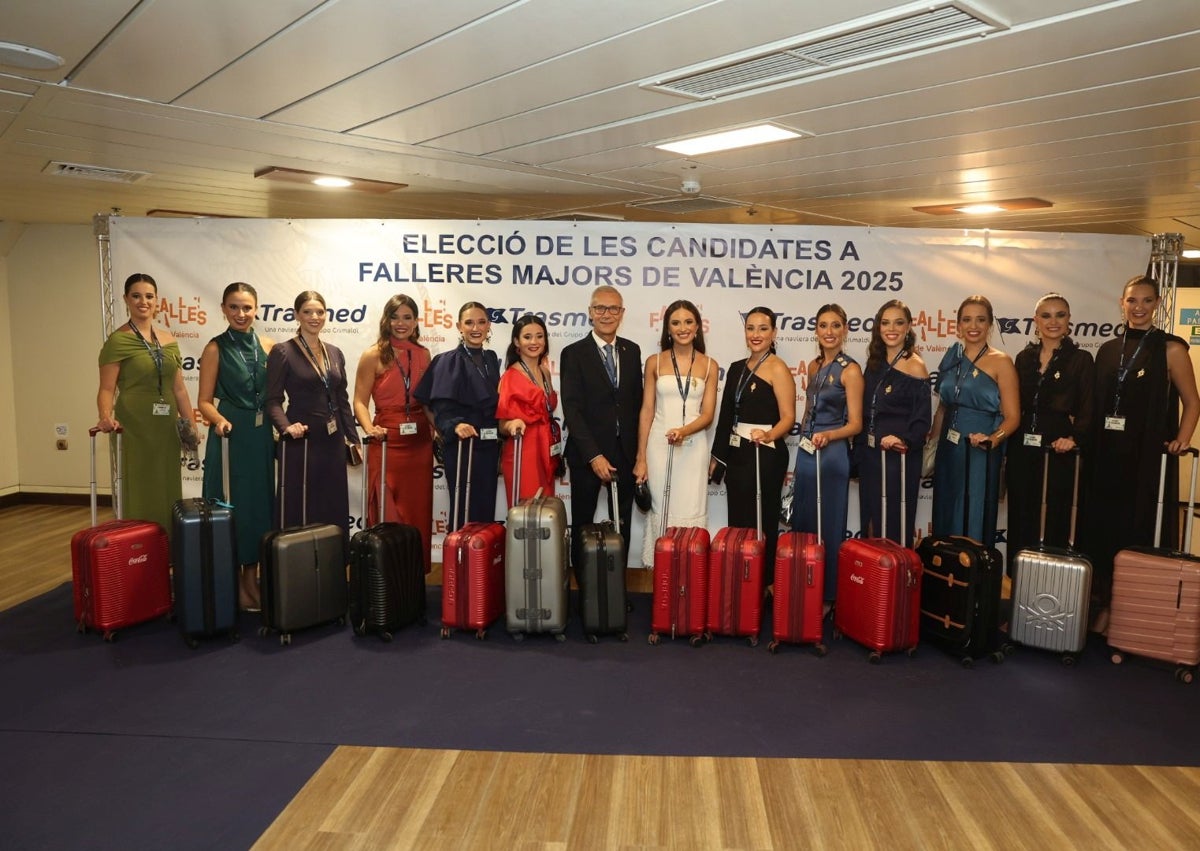 Imagen secundaria 1 - Sin acuerdo municipal para instar a la Junta Central Fallera a no usar la imagen de la fallera mayor y su corte en patrocinios