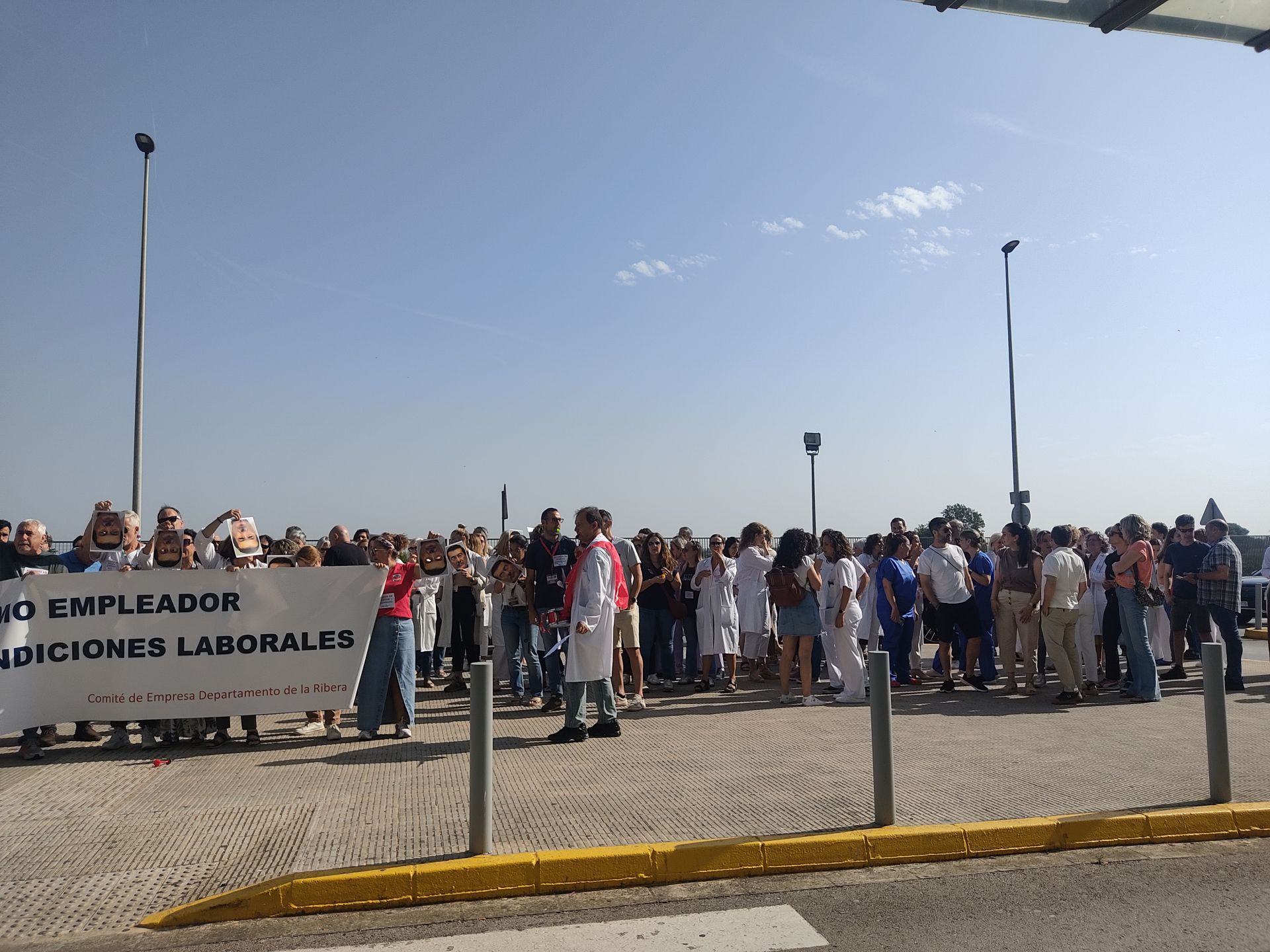 Imagen secundaria 1 - Cancelaciones de citas en el Hospital de la Ribera por el inicio de la huelga