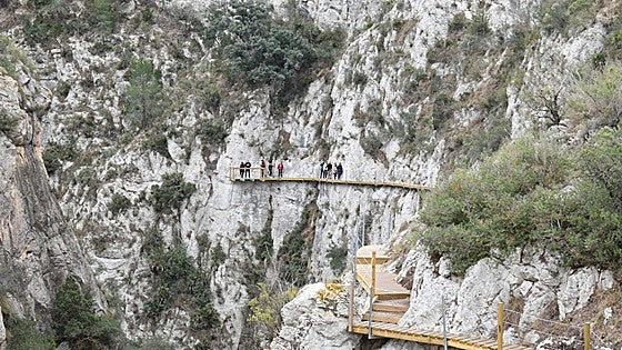 La naturaleza a tu pies en el Pantano de Relleu