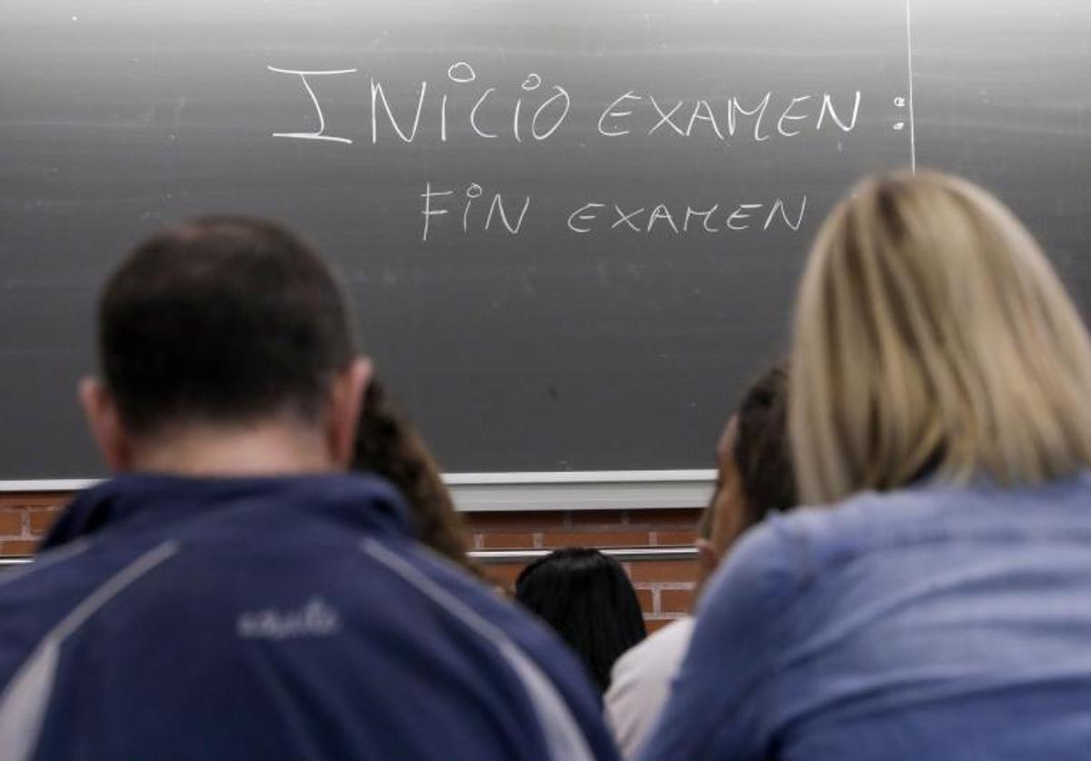 Un examen de oposición en Valencia, en una imagen de archivo.