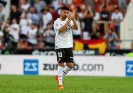 Carlos Soler, en su etapa con el Valencia.