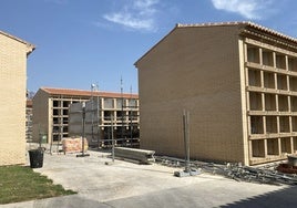 Nuevos nichos en el cementerio del Cabanyal.