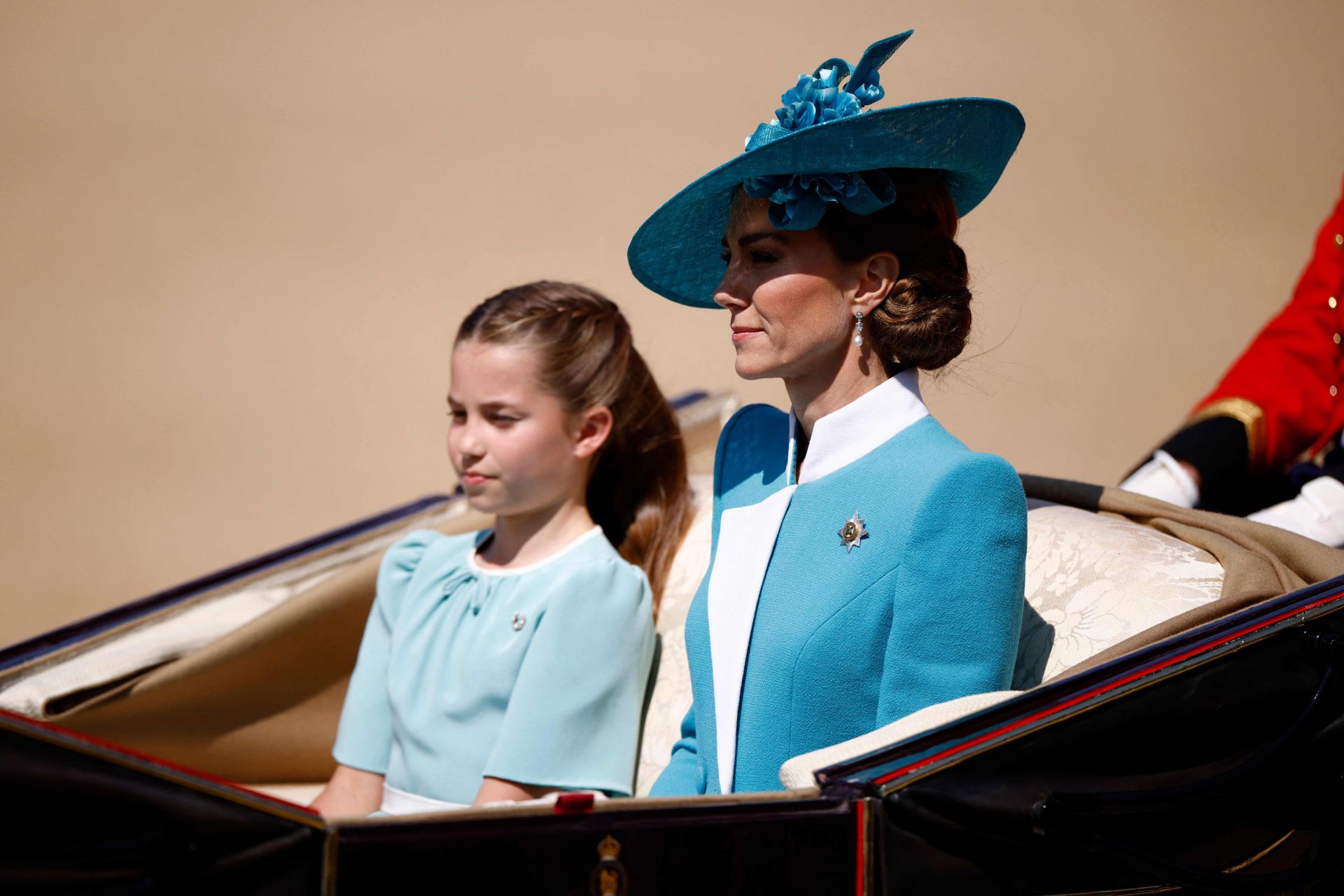 Kate Middleton deslumbra en su vuelta al desfile más colorido del Reino Unido