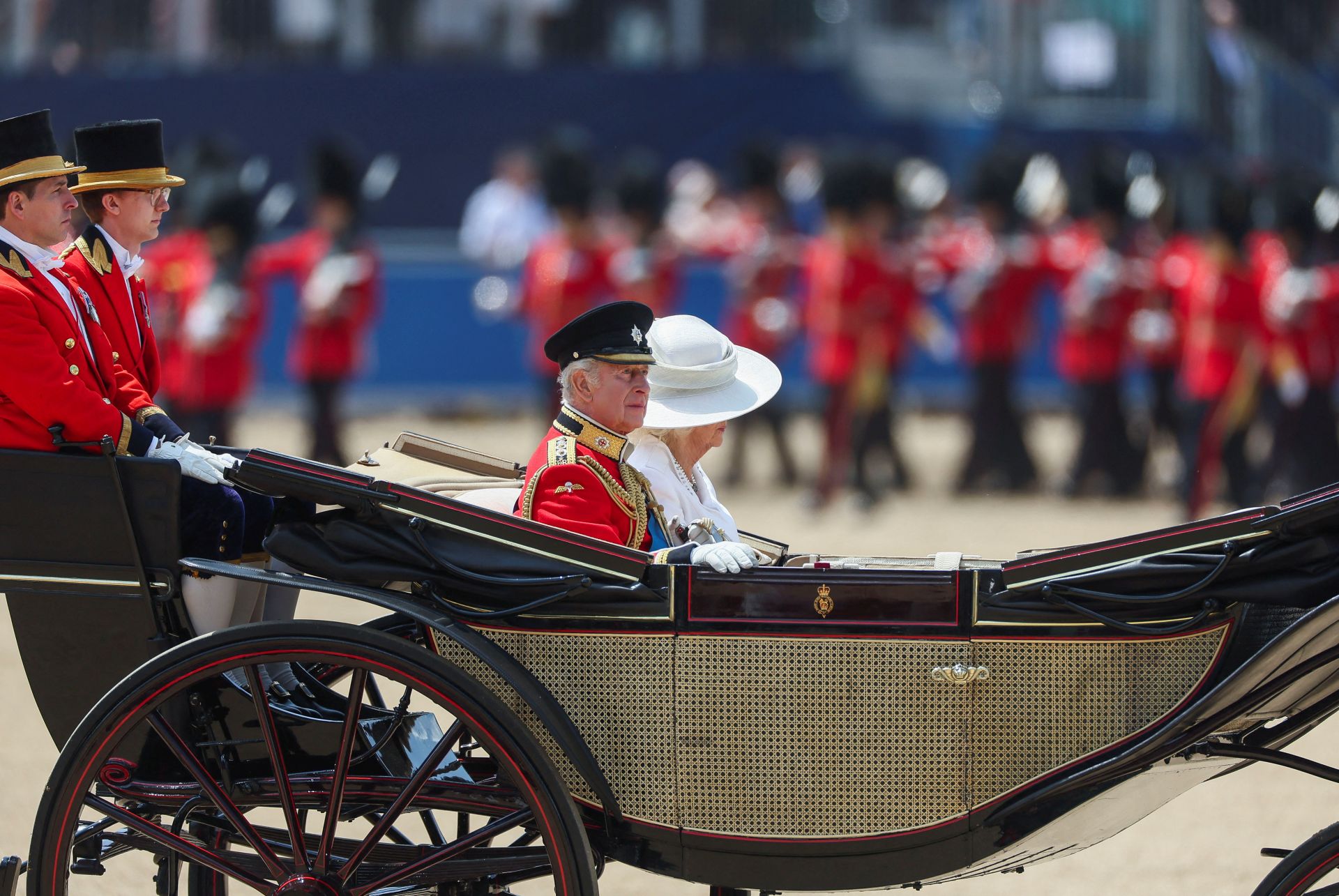 Kate Middleton deslumbra en su vuelta al desfile más colorido del Reino Unido