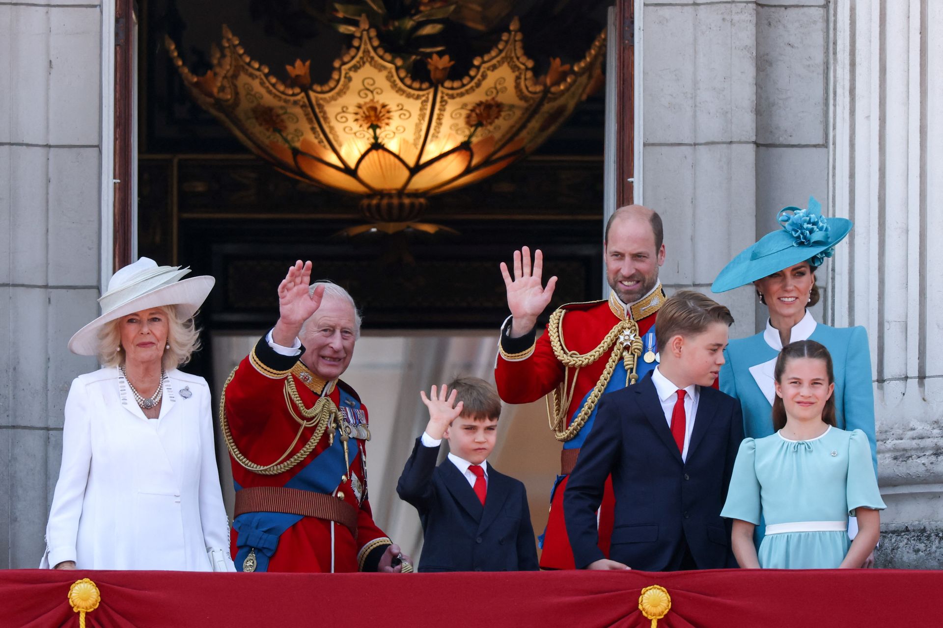 Kate Middleton deslumbra en su vuelta al desfile más colorido del Reino Unido