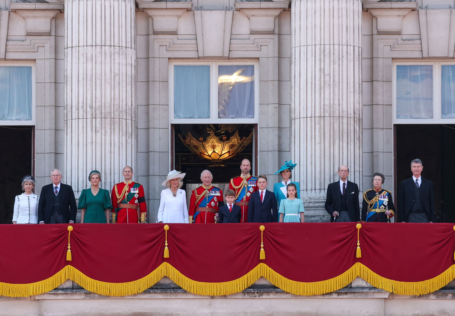 Kate Middleton deslumbra en su vuelta al desfile más colorido del Reino Unido
