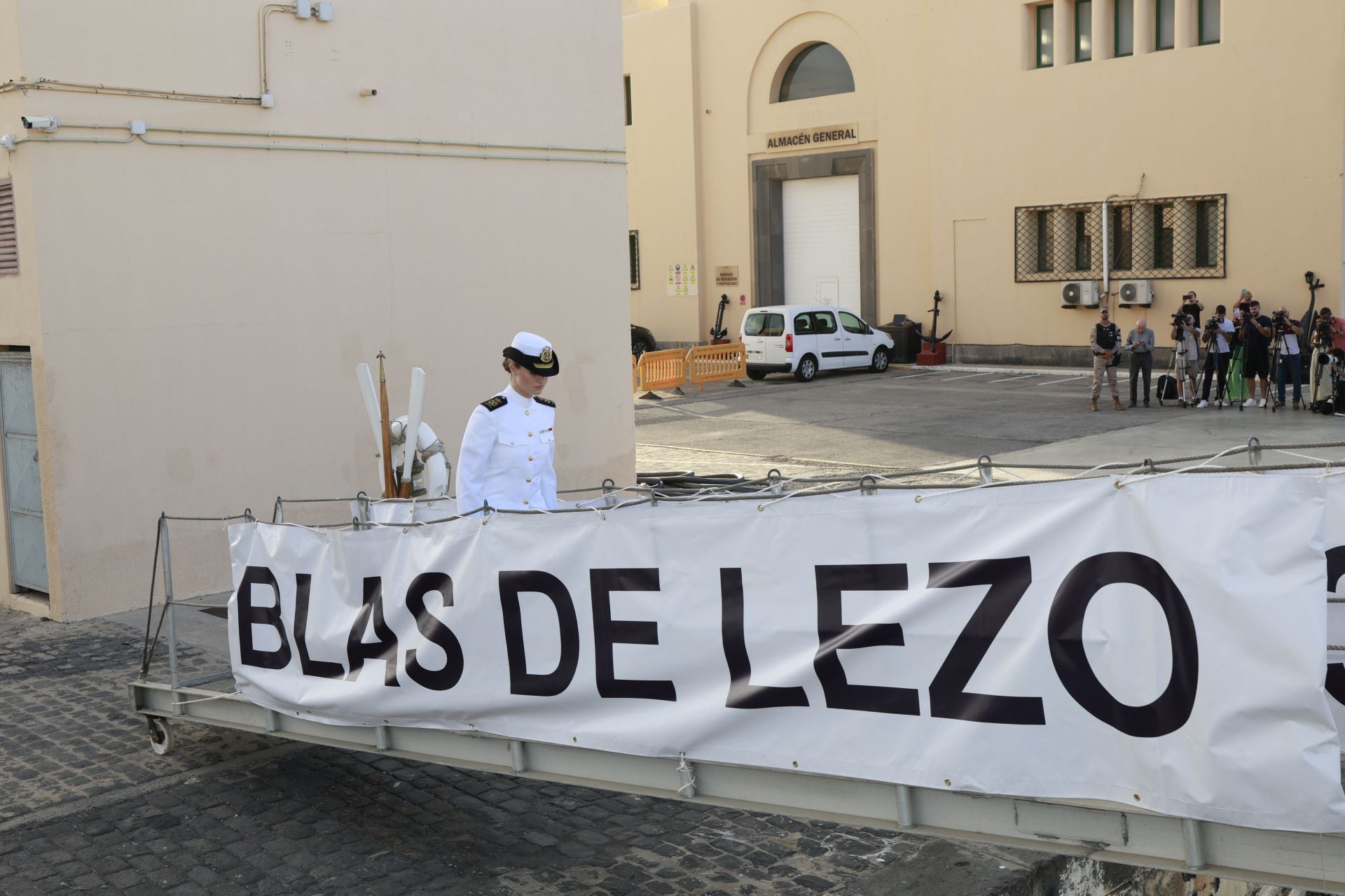 La Princesa Leonor embarca en la Blas de Lezo