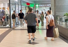 Los centros comerciales vuelven a abrir sus puertas este domingo