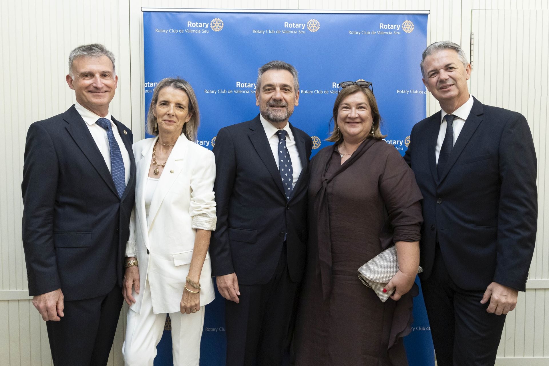 Los apellidos que han apoyado la creación del nuevo Rotary Club de Valencia Seu.