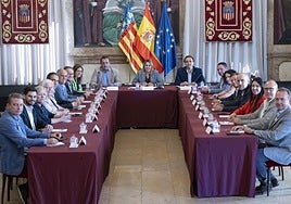 Carrasco se reúne con representantes de municipios costeros.