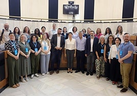 Representantes de las universidades con autoridades provinciales.