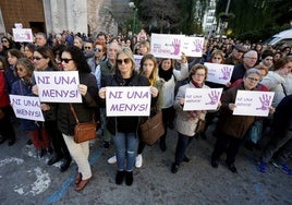 Concentración en Burriana contra la violencia de género