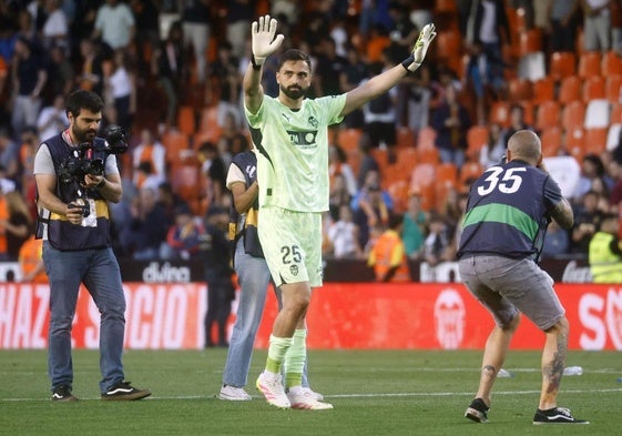 Giorgi Mamardashvili, en su adiós en Mestalla.