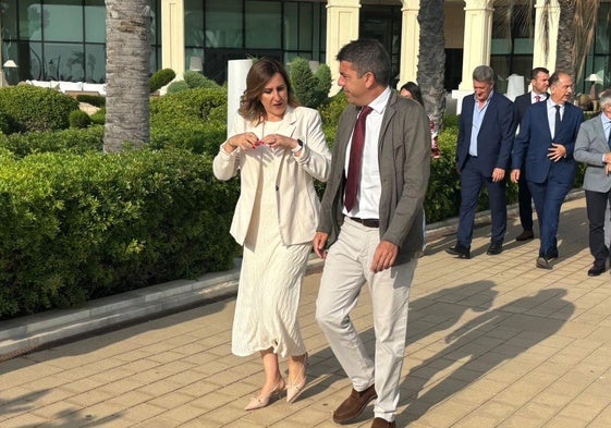 María José Catalá y Carlos Mazón este martes a su llegada al desayuno informativo de Nueva Economía Fórum.