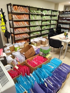 Montones de expedientes en una oficina judicial de la Comunitat Valenciana.