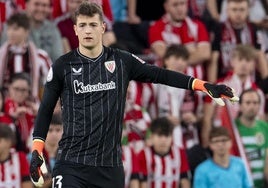 Julen Agirrezabala, durante un partido en San Mamés.